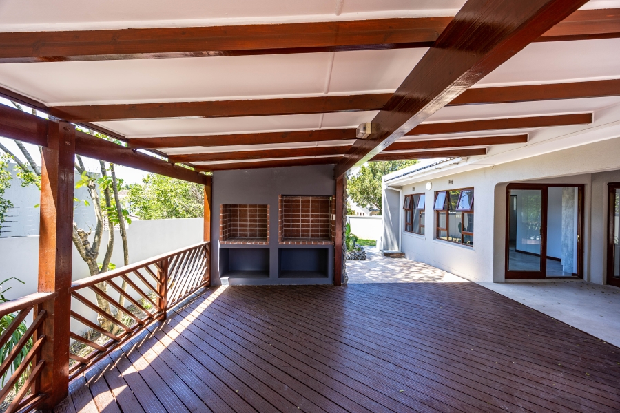 4 Bedroom Property for Sale in Blue Bend Eastern Cape